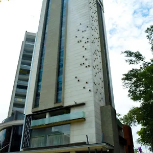 Inntu **** Medellin